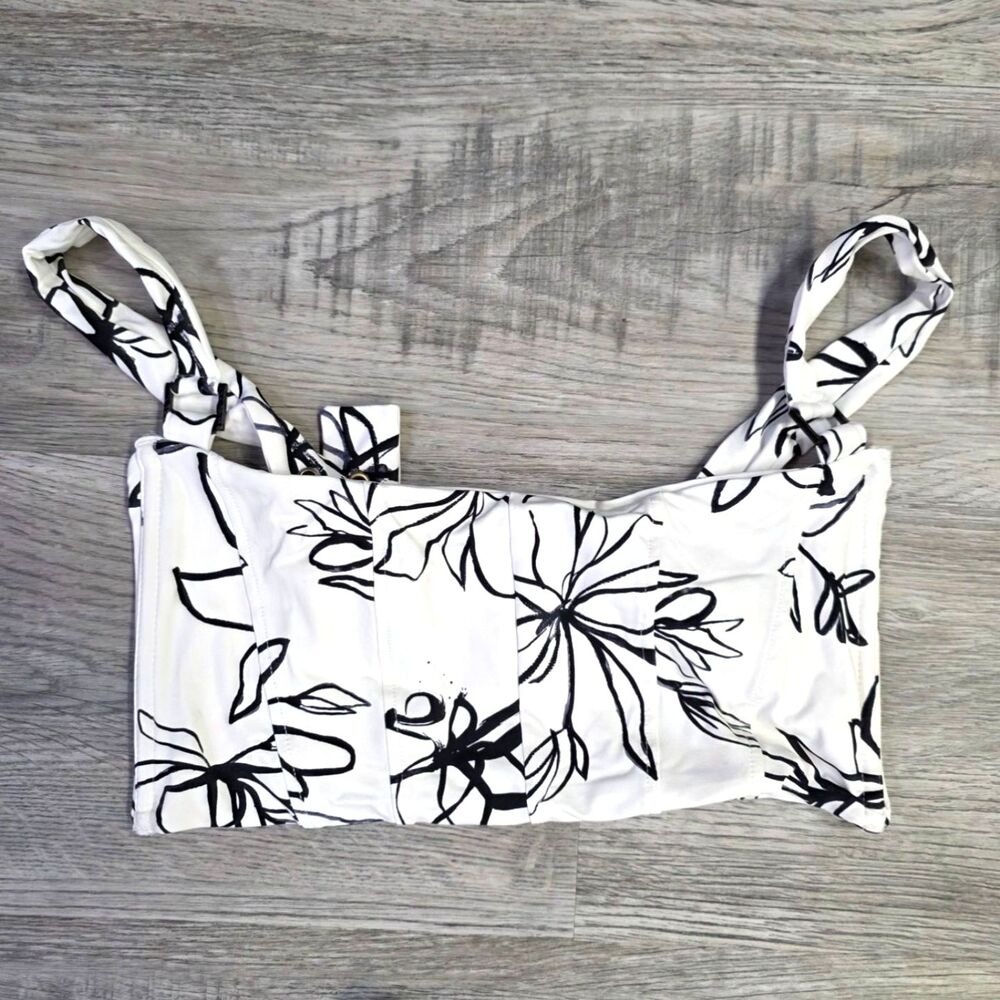 Revel Rey NWOT White Floral Asymmetrical Bikini Small High Cut Structured Set - Picture 4 of 7